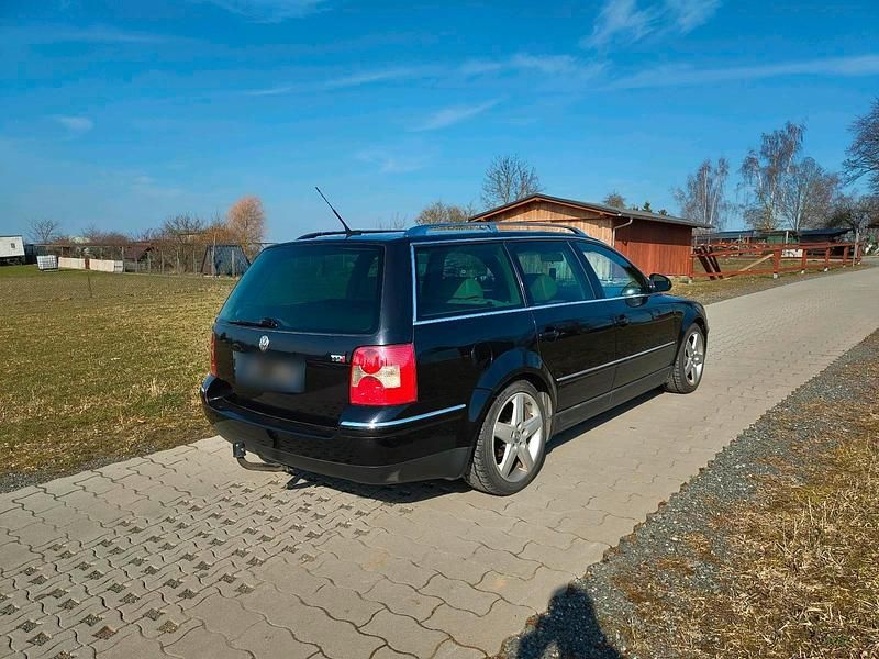 Gebraucht VW Passat Highline 150 PS (110 kW) 2001 Schwarz Kombi