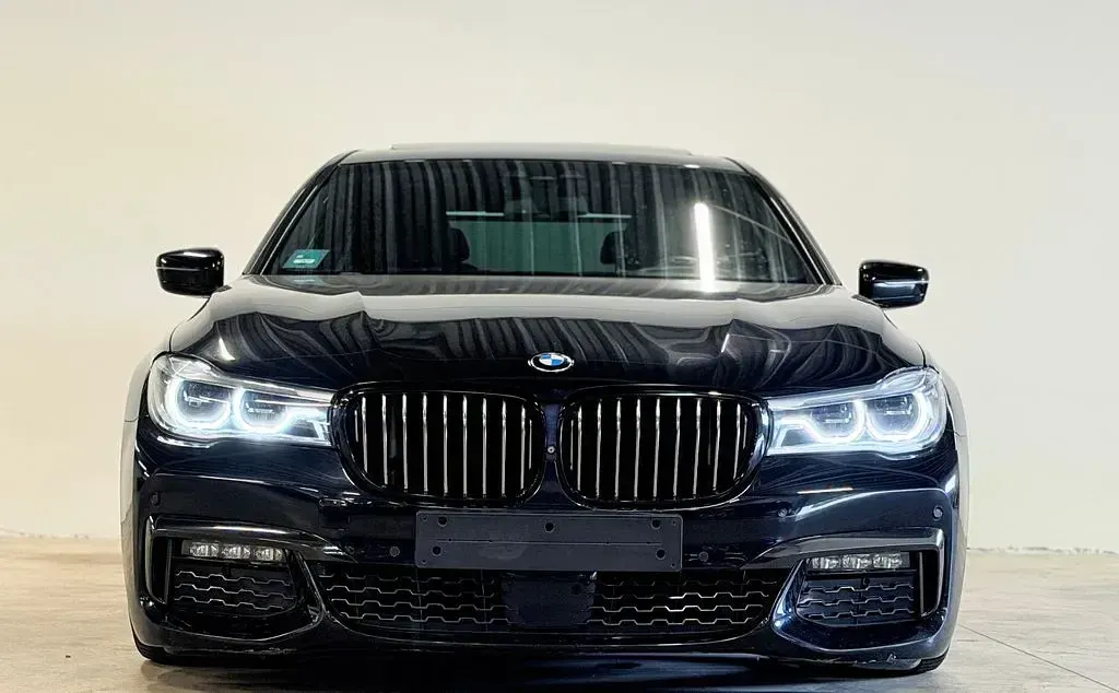 Gebraucht BMW 730 M Sport 265 PS (194 kW) 2017 Schwarz Limousine