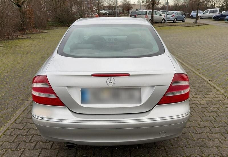 Gebraucht Mercedes CLK200 163 PS (119 kW) 2004 Silber Coupé