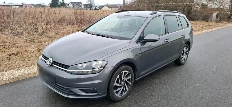 Gebraucht VW Golf VII 116 PS (85 kW) 2018 Grau Kombi