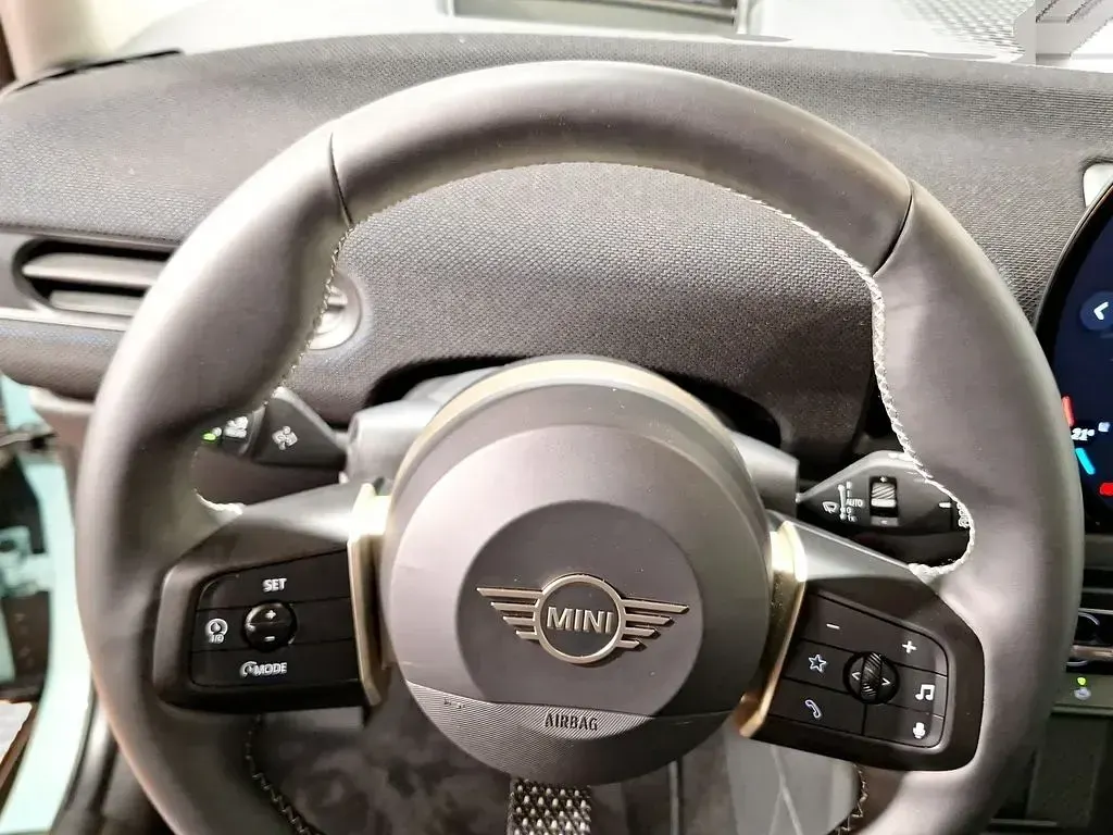 Gebraucht Mini Cooper 156 PS (114 kW) 2025 Grün Kleinwagen