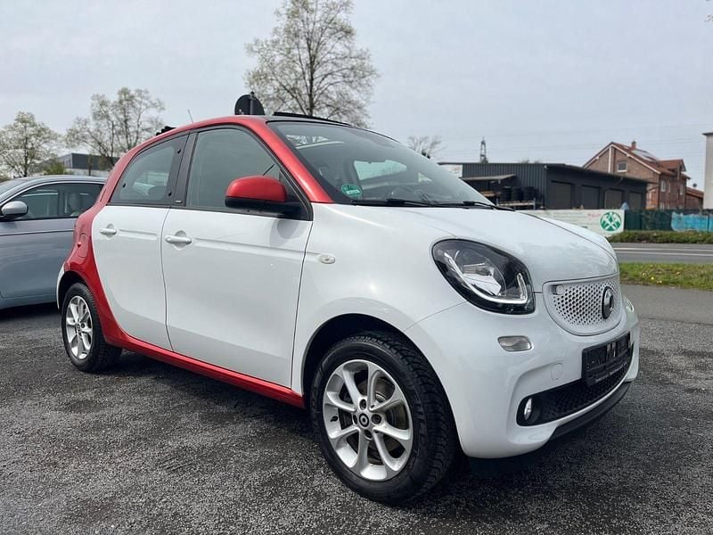 Second-hand Smart ForFour Passion 71 CP (52 kW) 2017 Alb Hatchback