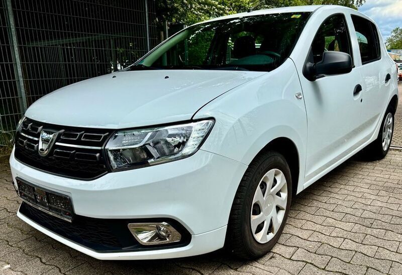 Weiß Gebraucht 2018 Dacia Sandero Essentiel Kleinwagen | 4.600 € (Superpreis) - Bild 1/4