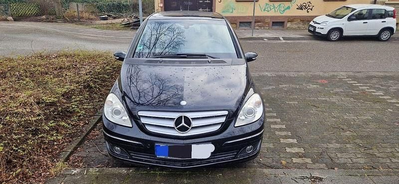 Gebraucht Mercedes B200 136 PS (100 kW) 2007 Schwarz Van / Kleinbus