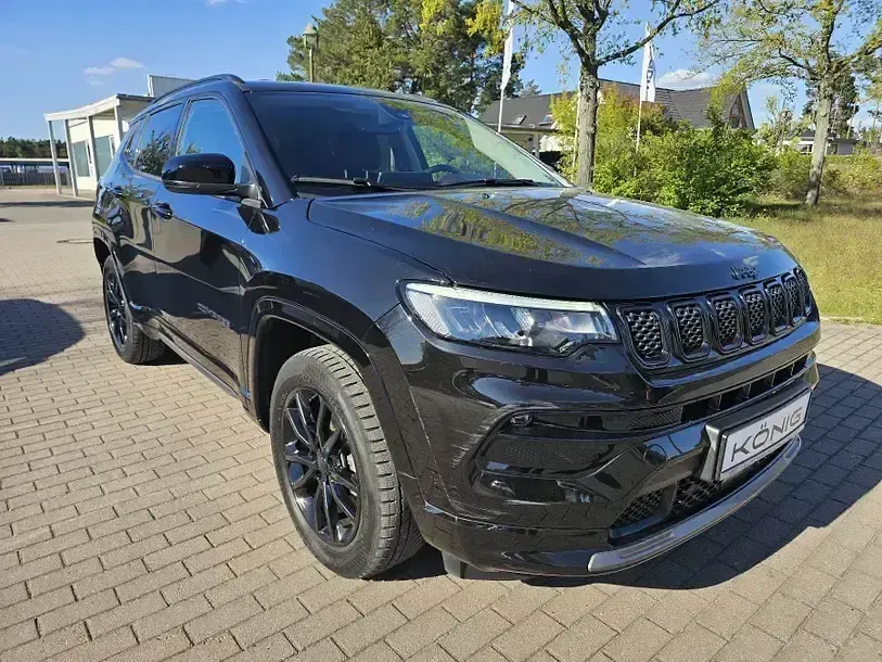 Occasion Jeep Compass Altitude 131 ch (96 kW) 2024 Noir SUV