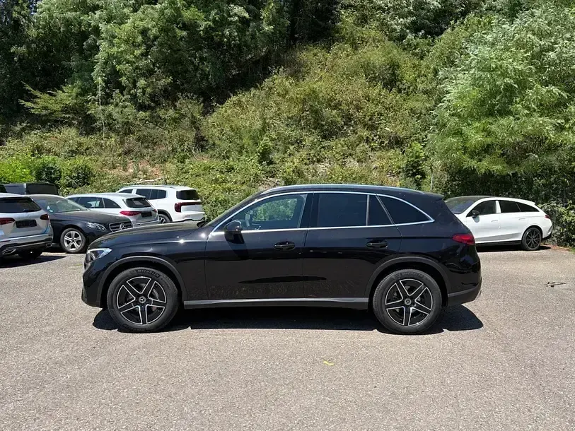 Gebraucht Mercedes GLC200 AMG 163 PS (119 kW) 2026 Schwarz SUV