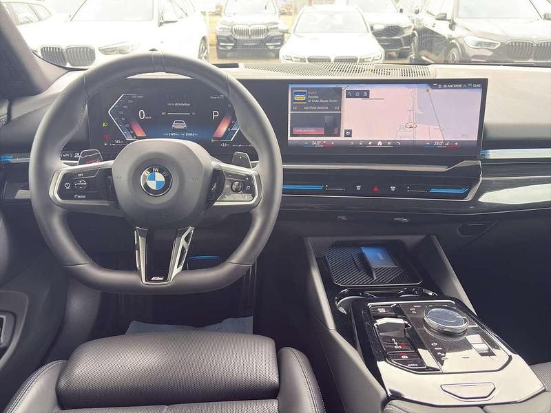 Gebraucht BMW 540 M Sport 286 PS (210 kW) 2025 Mineralweiss metallic Kombi