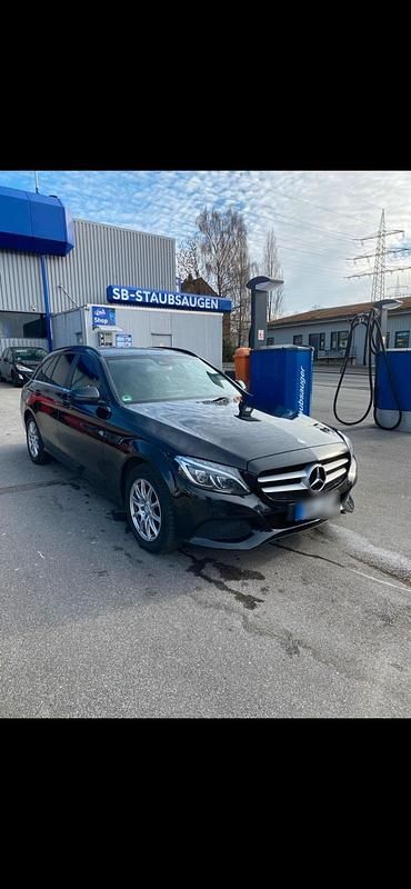 Gebraucht Mercedes C220 170 PS (125 kW) 2014 Schwarz Kombi