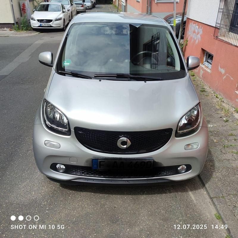 Grau Gebraucht 2018 Smart ForFour Kleinwagen | 11.500 € (Fairer Preis) - Bild 1/4
