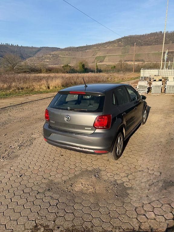 Gebraucht VW Polo Comfortline 75 PS (55 kW) 2014 Grau Limousine