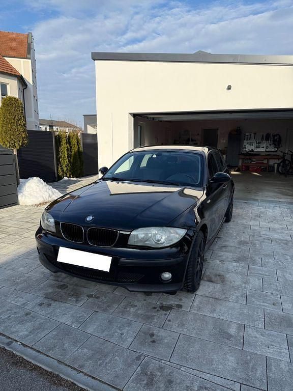 Gebraucht BMW 116 122 PS (89 kW) 2005 Schwarz Kleinwagen