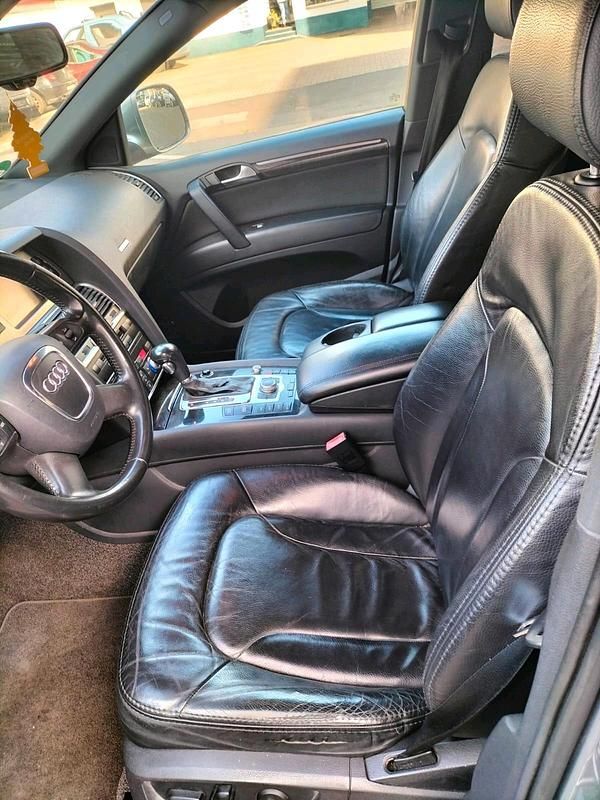 Second-hand Audi Q7 239 CP (175 kW) 2006 Gri SUV