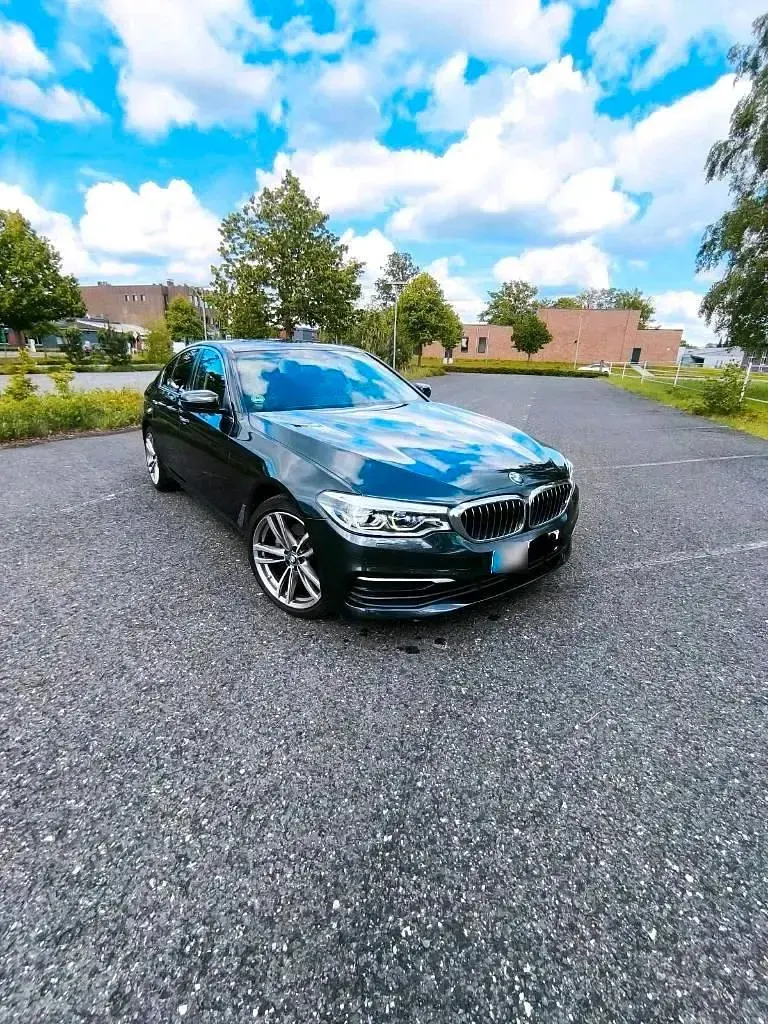 Gebraucht BMW 520 190 PS (139 kW) 2017 Grau Limousine