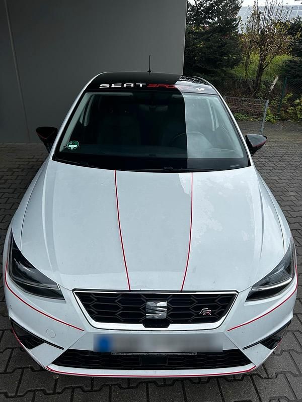 Weiß Gebraucht 2018 Seat Ibiza FR Limousine | 11.250 € (Guter Preis) - Bild 1/4