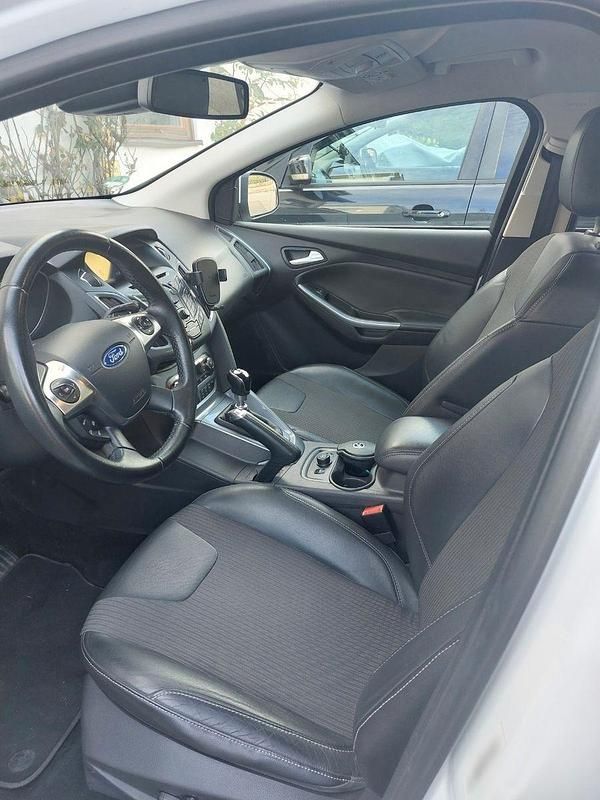 Gebraucht Ford Focus Titanium 150 PS (110 kW) 2014 Weiß Kombi