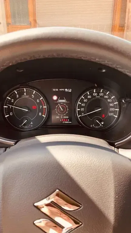 Gebraucht Suzuki Vitara Comfort+ 129 PS (94 kW) 2024 Beige SUV