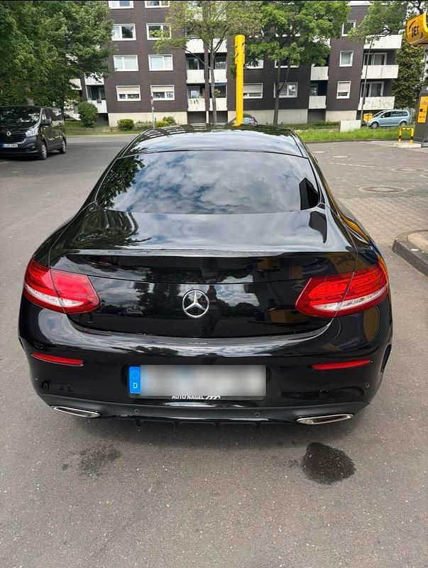 Gebraucht Mercedes C200 184 PS (135 kW) 2018 Schwarz Coupé