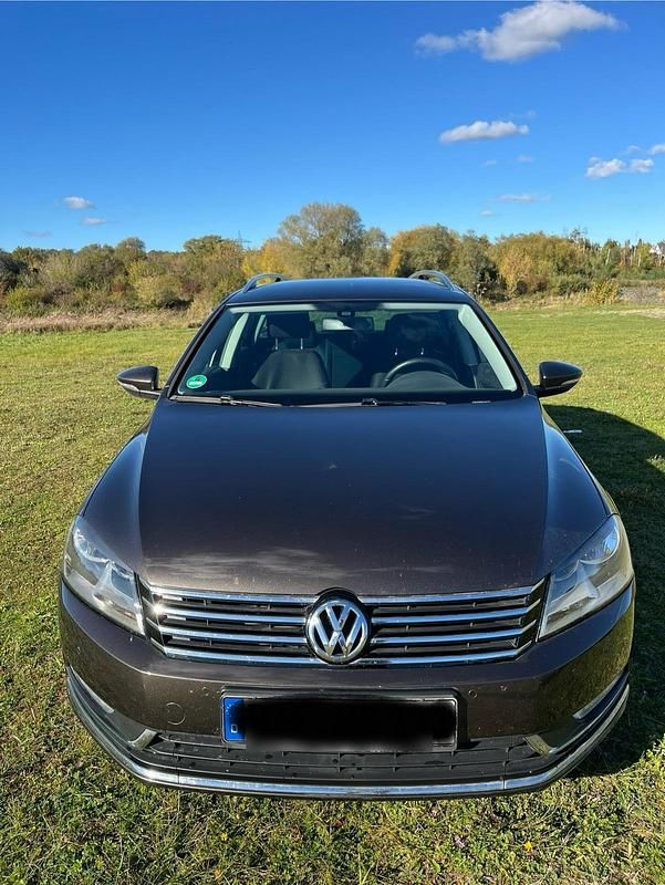Gebraucht VW Passat 105 PS (77 kW) 2013 Braun Kombi