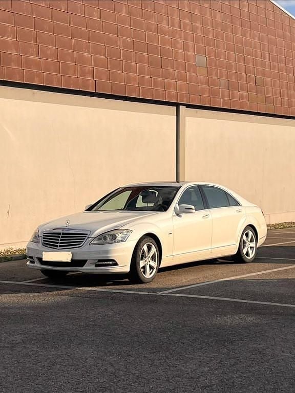 Weiß Gebraucht 2009 Mercedes S400 Limousine | 13.400 € (Superpreis) - Bild 1/4
