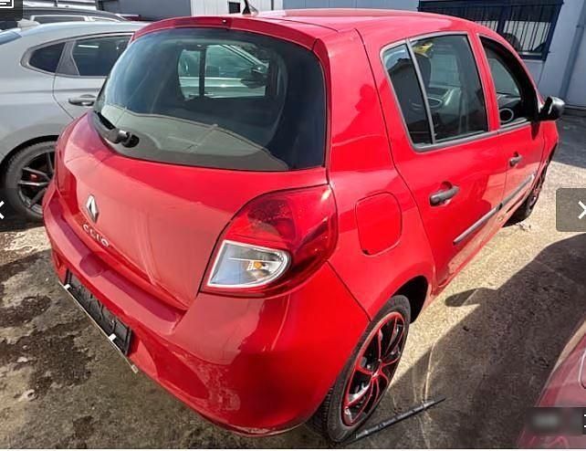 Gebraucht Renault Clio IV Expression 75 PS (55 kW) 2012 Rot Kleinwagen
