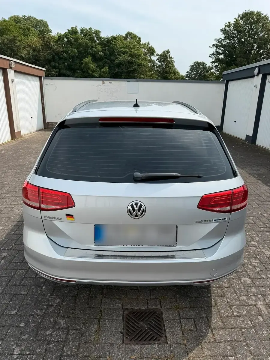 Gebraucht VW Passat 150 PS (110 kW) 2015 Silber Kombi