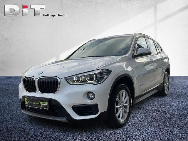 Mineralweiss metallic Gebraucht 2018 BMW X1 Advantage SUV | 20.990 € (Guter Preis) - Bild 1/4