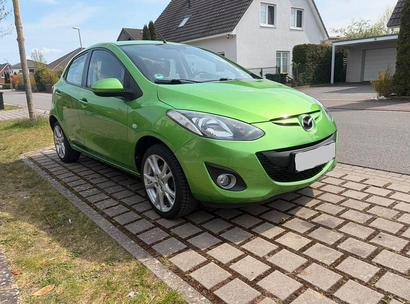 Usata Mazda 2 75 CV (55 kW) 2011 Verde Utilitaria