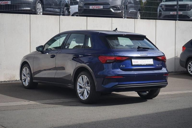 Gebraucht Audi A3 Comfort 150 PS (110 kW) 2021 Blau Limousine