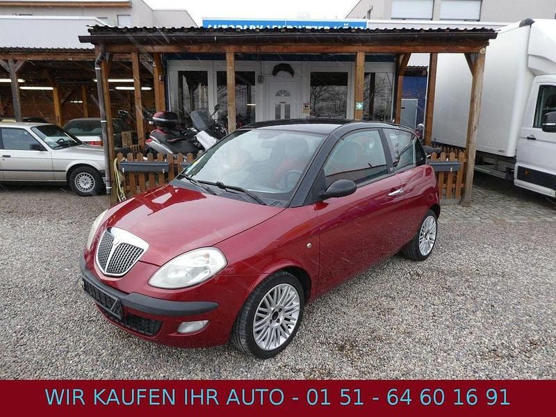 Gebraucht Lancia Ypsilon 80 PS (58 kW) 2006 Rot Kleinwagen