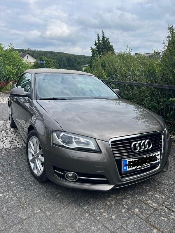 Second-hand Audi Cabriolet 105 CP (77 kW) 2012 Maro Cabrio