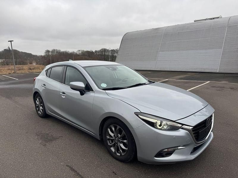 Usado Mazda 3 150 HP (110 kW) 2017 Prateado Sedan