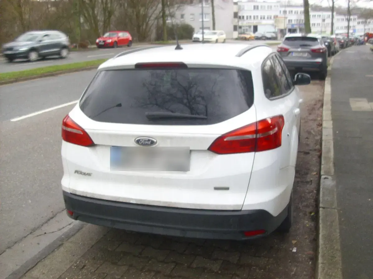 Second-hand Ford Focus Cool & Connect 125 CP (91 kW) 2017 Alb Break