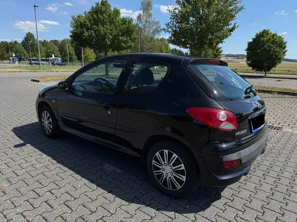 Gebraucht Peugeot 206+ Urban Move 60 PS (44 kW) 2011 Schwarz Kleinwagen