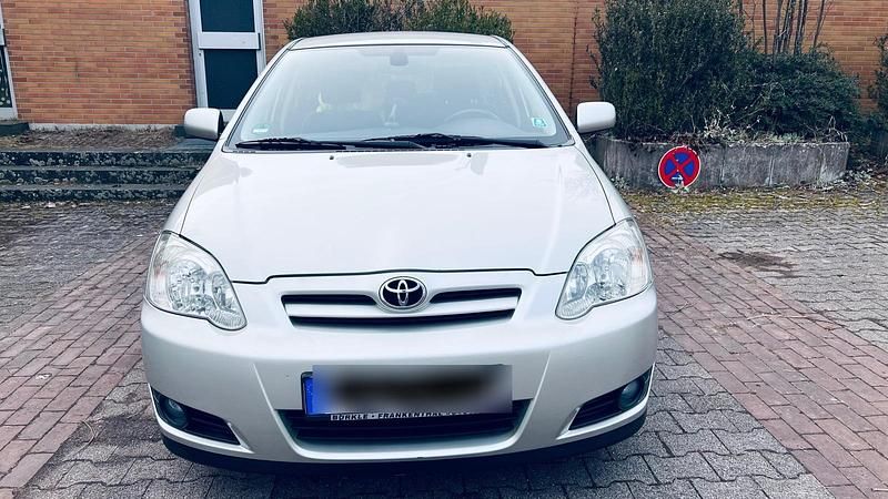 Silber Gebraucht 2005 Toyota Corolla Kombi | 4.500 € (Fairer Preis) - Bild 1/4