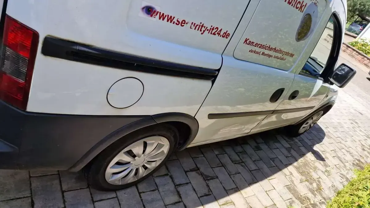 Second-hand Opel Combo 75 CP (55 kW) 2011 Alb Monovolum