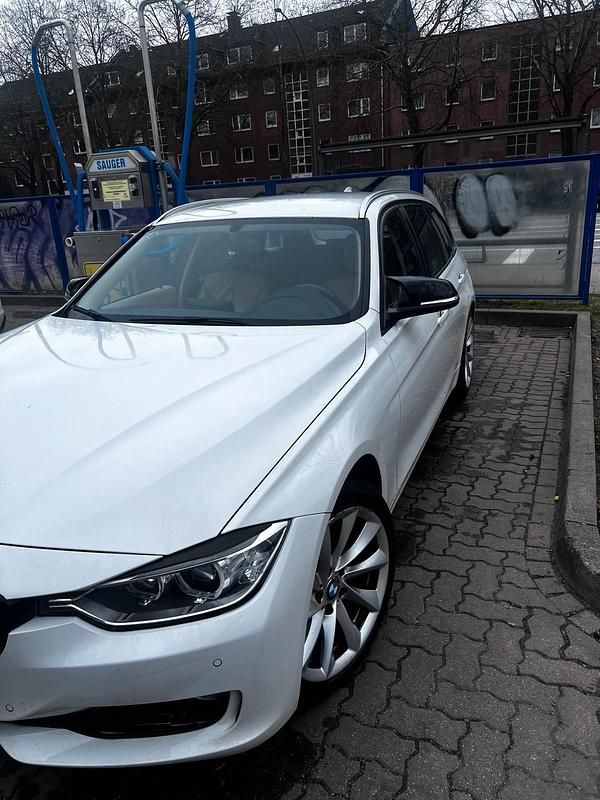 Gebraucht BMW 320 184 PS (135 kW) 2012 Weiß Kombi