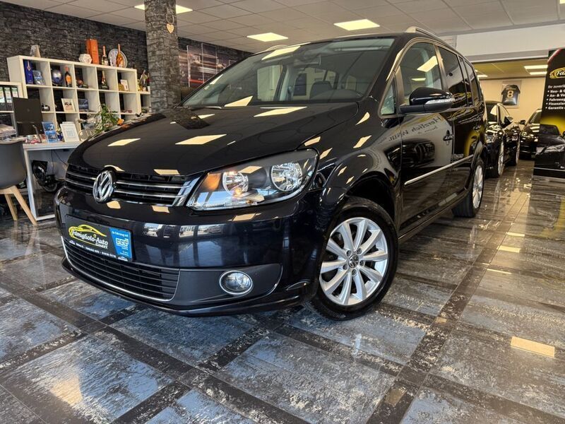 Schwarz Gebraucht 2011 VW Touran Highline Van / Kleinbus | 6.950 € (Fairer Preis) - Bild 1/4