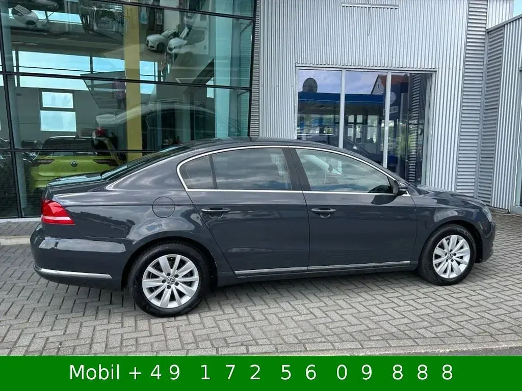 Gebraucht VW Passat Comfortline 122 PS (89 kW) 2013 Grau Limousine