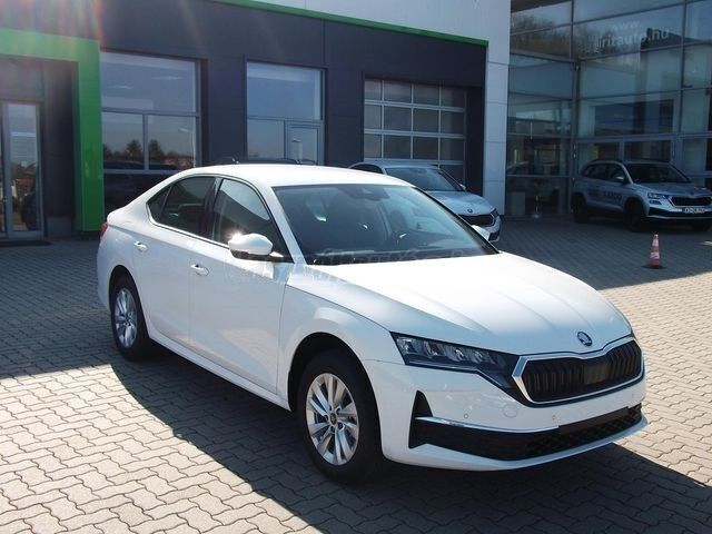 Kristallweiss Neu 2025 Skoda Octavia Selection Limousine | 29.393 € (Superpreis) - Bild 1/2