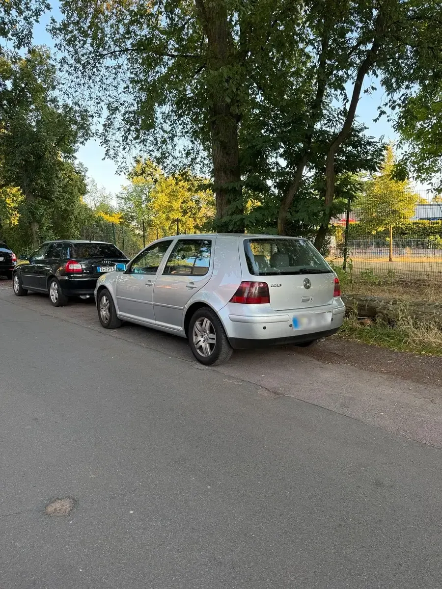 Gebraucht VW Golf IV 105 PS (77 kW) 2000 Silber Kleinwagen