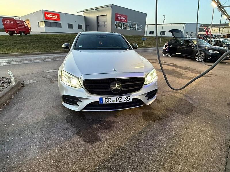 Gebraucht Mercedes E350 AMG line 258 PS (189 kW) 2016 Silber Limousine