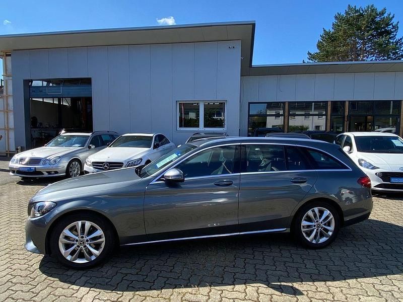 Gebraucht Mercedes C160 Avantgarde 129 PS (94 kW) 2019 Grau Coupé