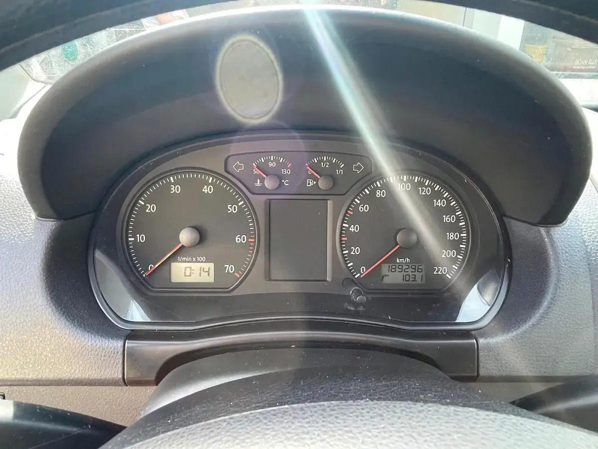 Käytetty VW Polo 69 HP (50 kW) 2008 Musta Viistoperä