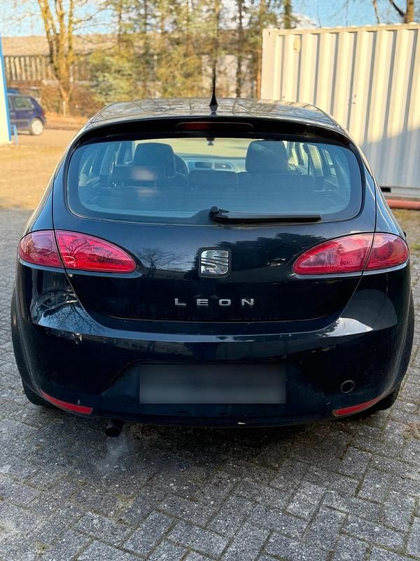Second-hand Seat Leon 102 CP (75 kW) 2007 Negru Hatchback