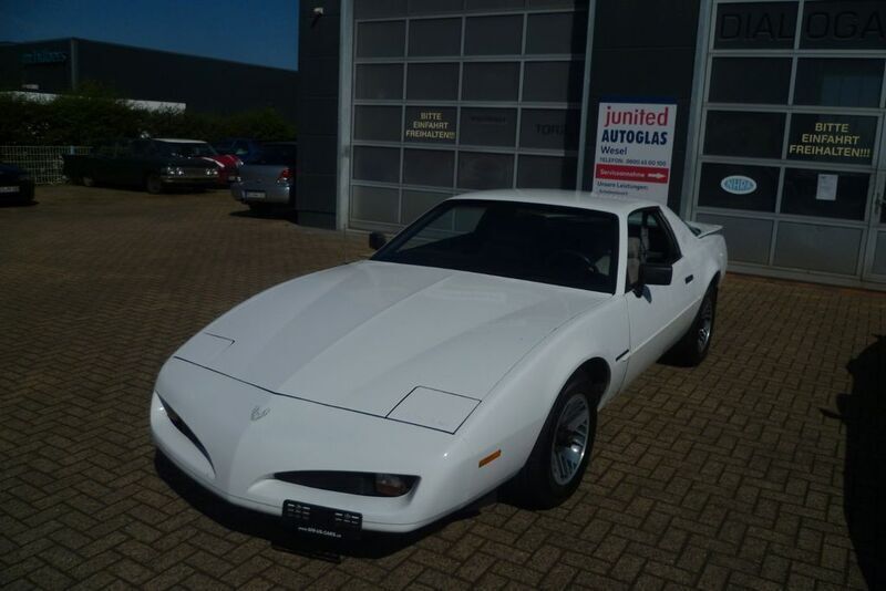 Weiß Gebraucht 1992 Pontiac Firebird Coupé | 16.900 € - Bild 1/4