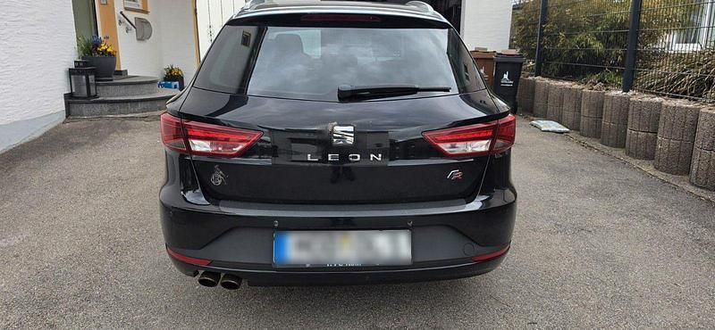 Second-hand Seat Leon ST FR 150 CP (110 kW) 2014 Negru Break