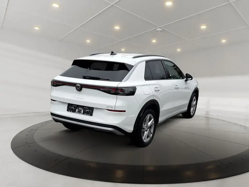 Gebraucht VW T-Roc Life 150 PS (110 kW) 2026 Weiß SUV