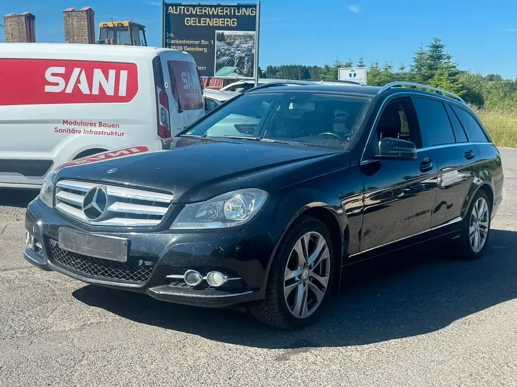 Gebraucht Mercedes C180 120 PS (88 kW) 2011 Schwarz Kombi