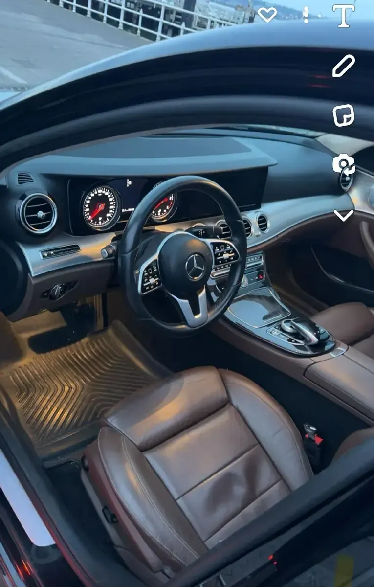 Gebraucht Mercedes E220 2019 Schwarz Limousine