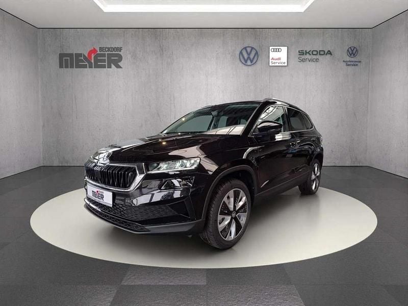 Black magic perleffekt Neu 2025 Skoda Karoq Selection SUV | 33.990 € (Fairer Preis) - Bild 1/4